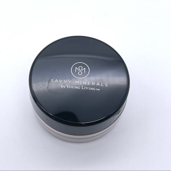 Savvy Minerals by Young Living Eyeshadow - Best Kept Secret (Matte Nude) - Picture 1 of 3